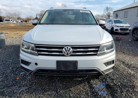 2018 Volkswagen Tiguan S z USA, uszkodzony, nr VIN 3VV0B7AX2JM104097